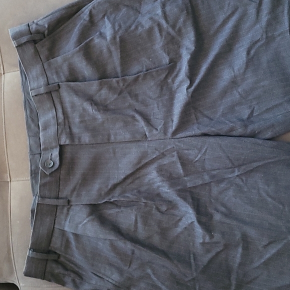 Van Heusen slacks - Picture 4 of 5